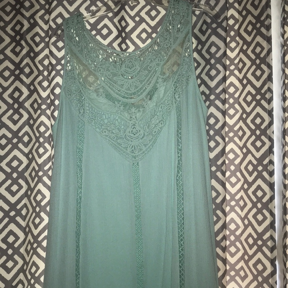 Super cute dress!